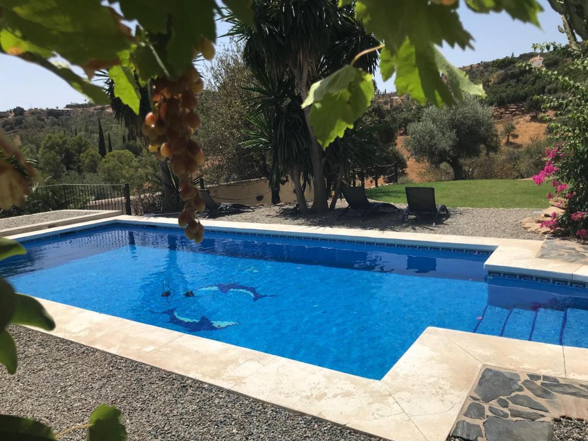 Studio Views Apartment, Cortijo Fruitful Hills Málaga Buitenkant foto