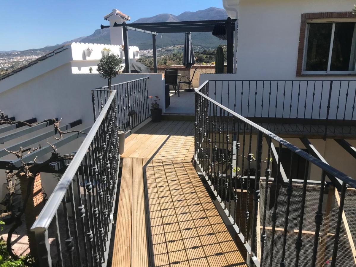 Studio Views Apartment, Cortijo Fruitful Hills Málaga Buitenkant foto